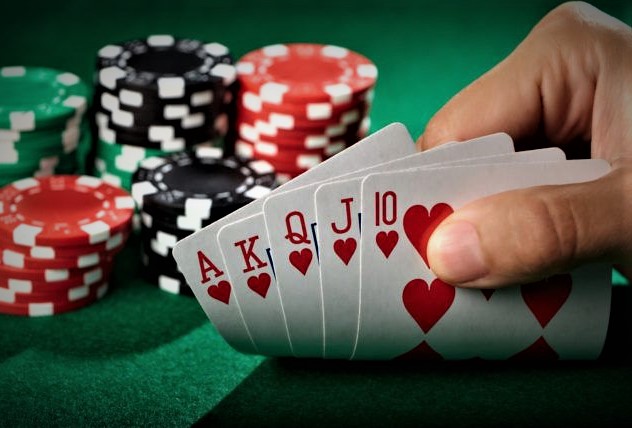 Teknik Bermain Judi Poker Online Biar Memperoleh Keuntungan Besar